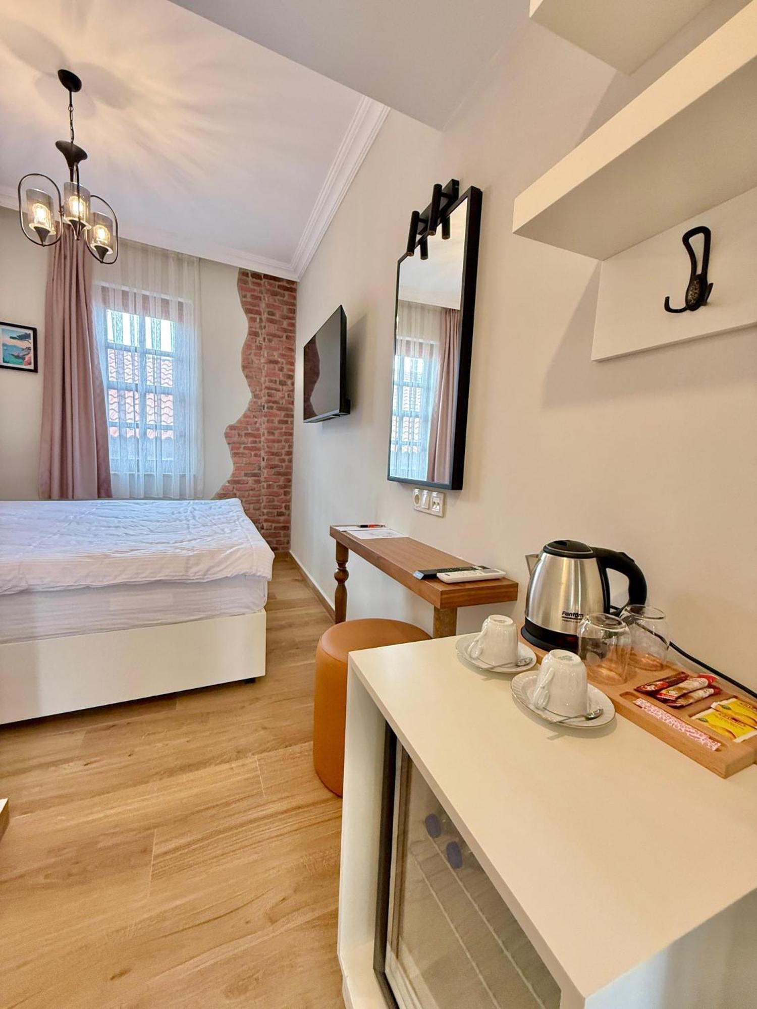Otel Adria *