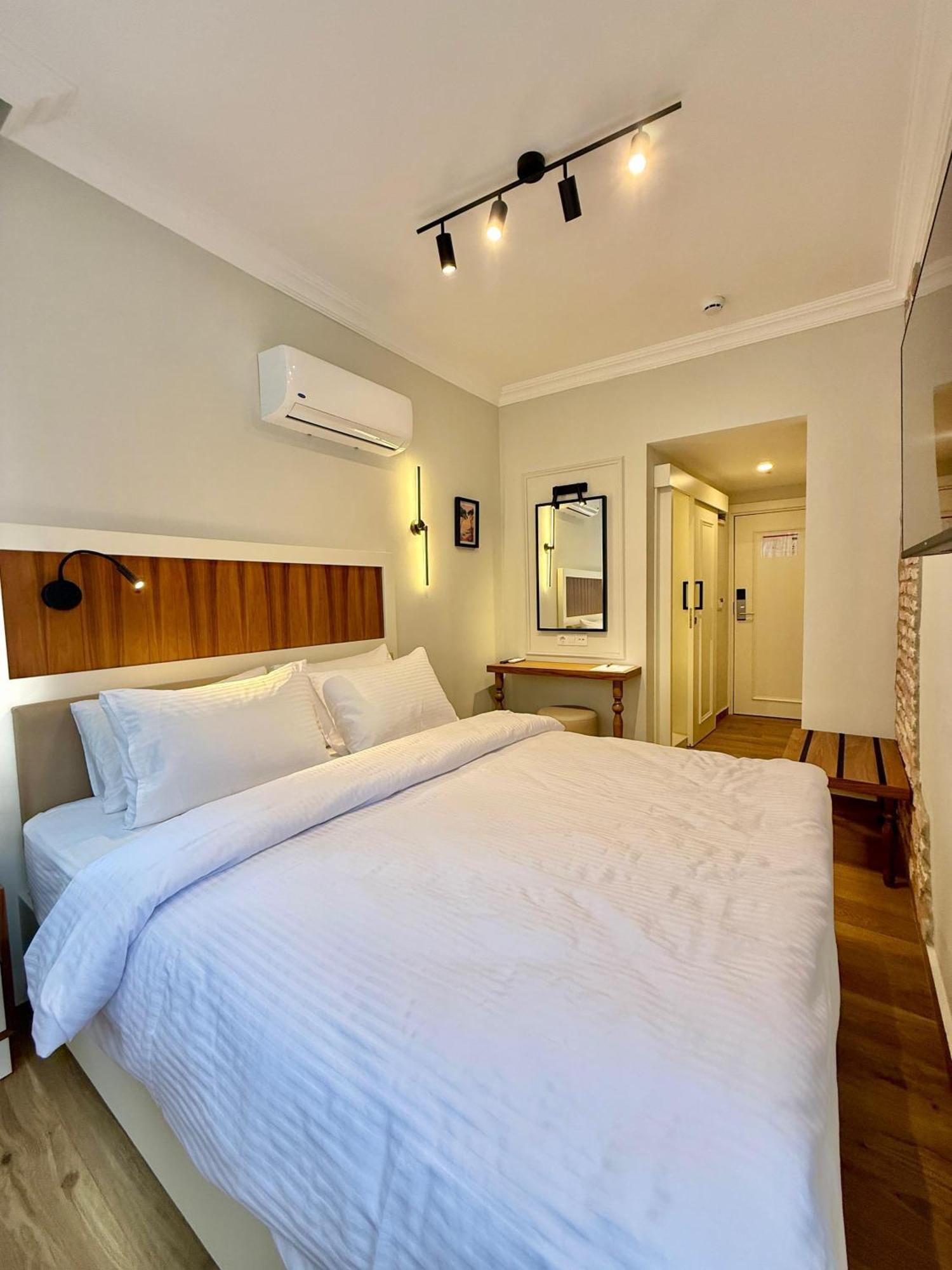 Adria Otel *