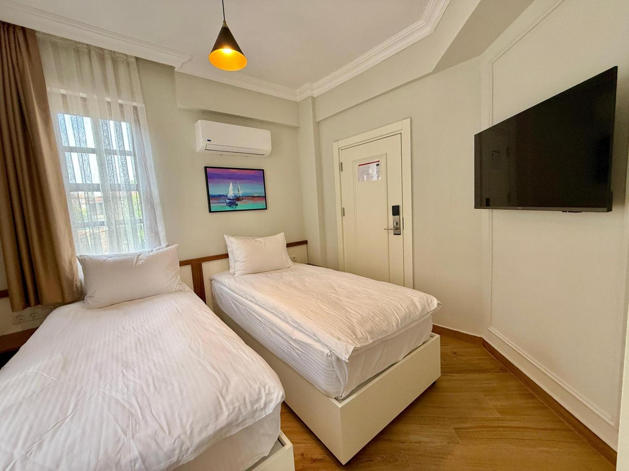 Adria Otel *