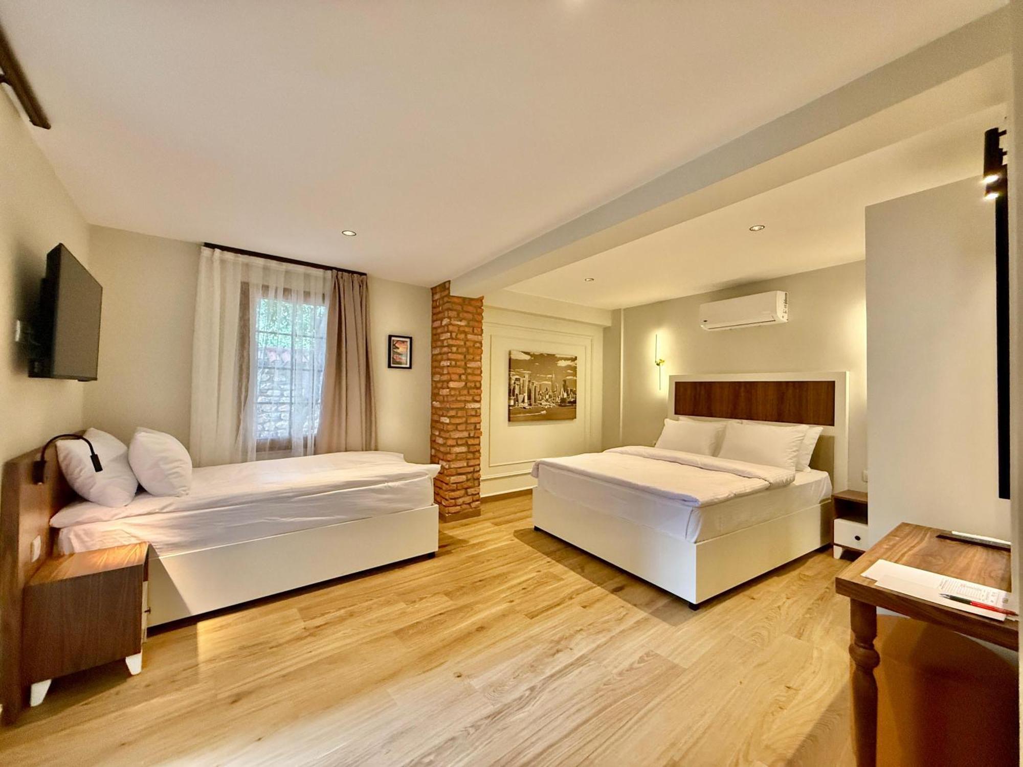 Adria Otel *