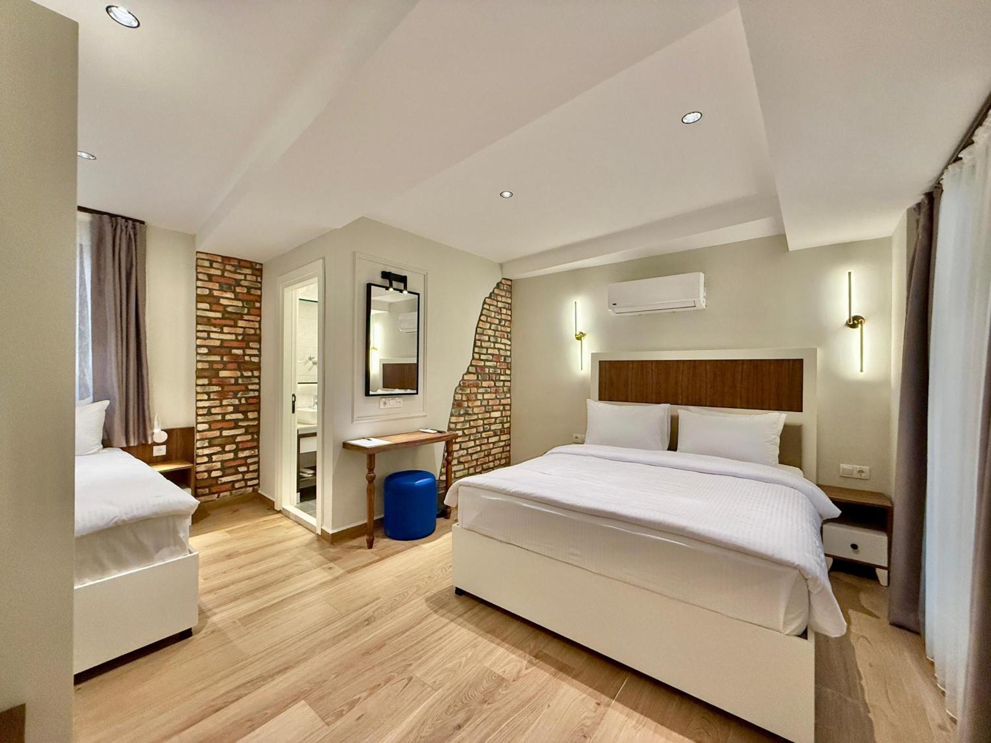 Adria Otel